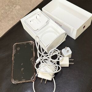 iPhone 13 -256 gb Case and Accessories t-mobile service